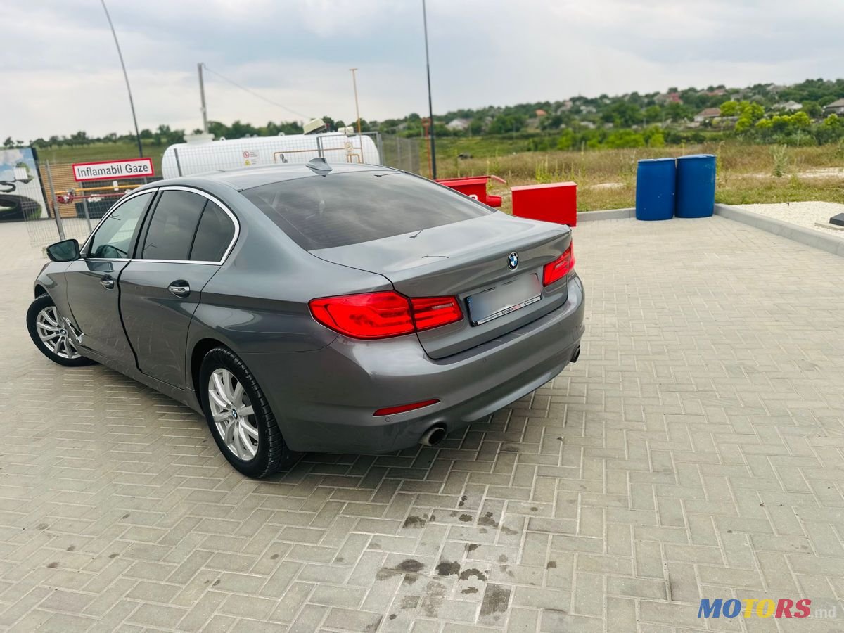 2017' BMW 5 Series photo #3