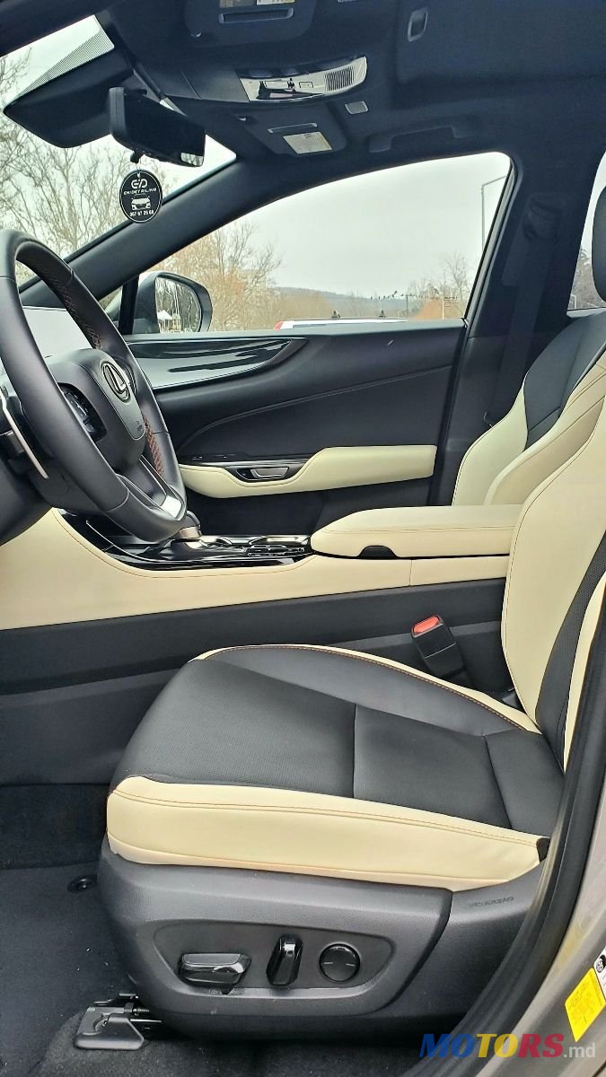 2023' Lexus Nx Series photo #6