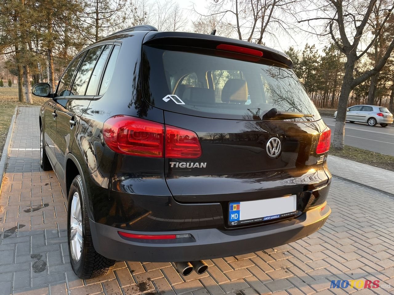 2016' Volkswagen Tiguan photo #5