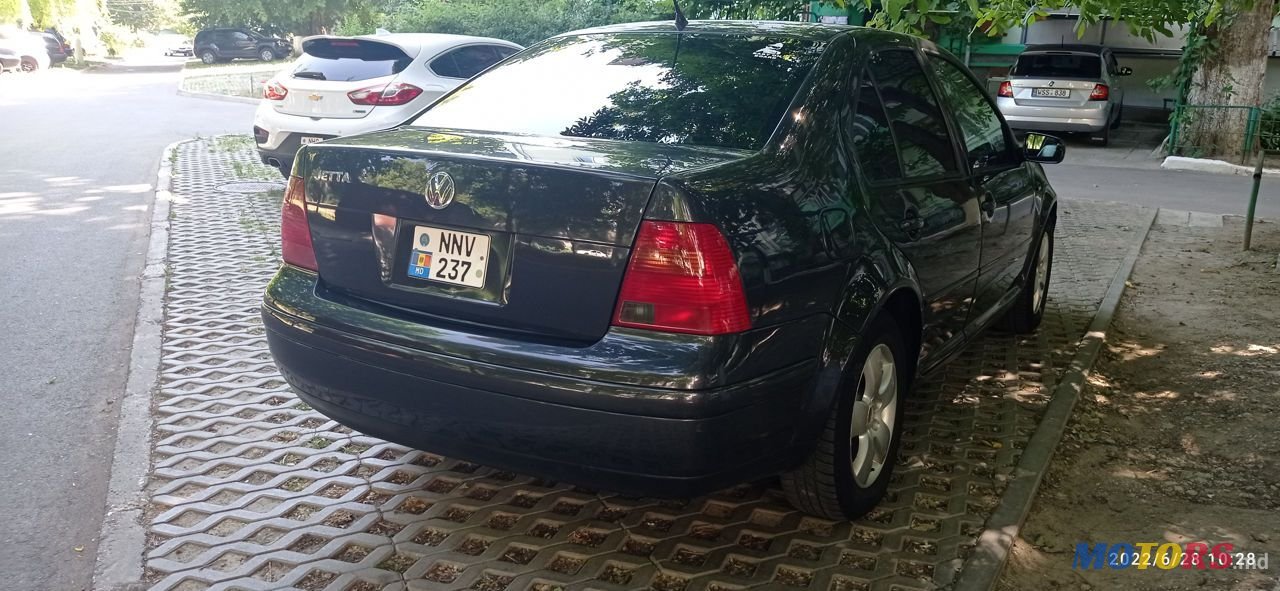 2003' Volkswagen Jetta photo #3