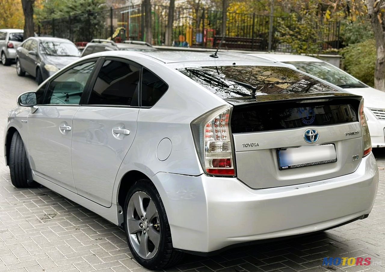2010' Toyota Prius photo #4