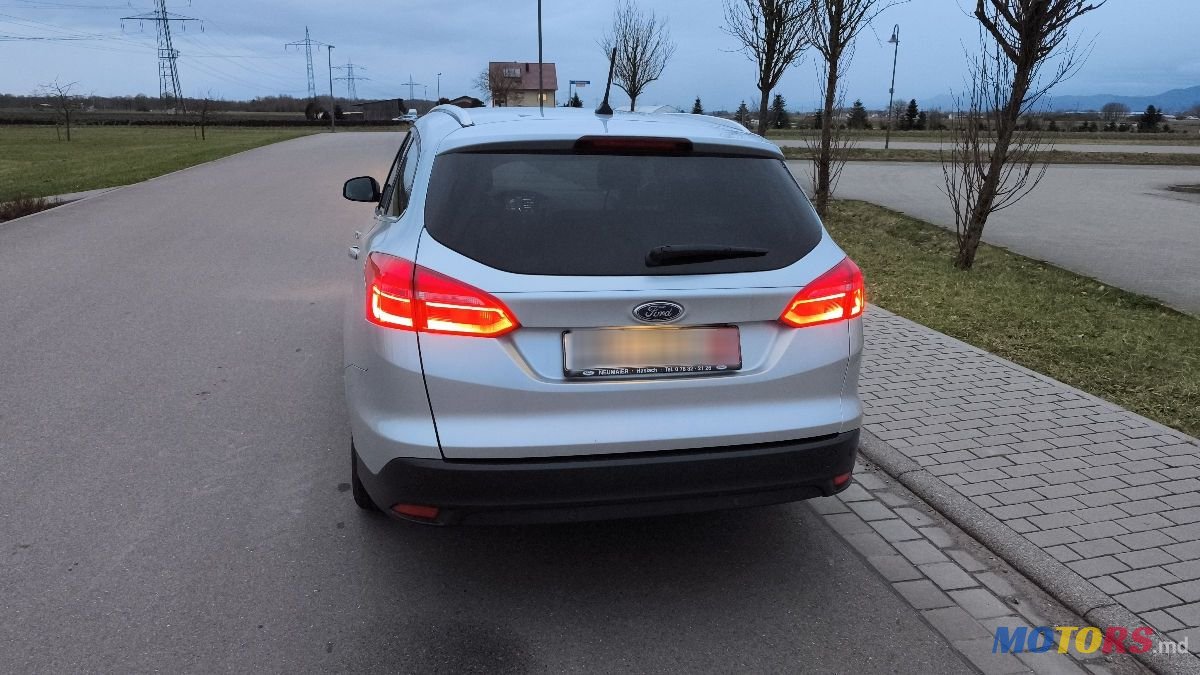 2017' Ford Focus photo #3