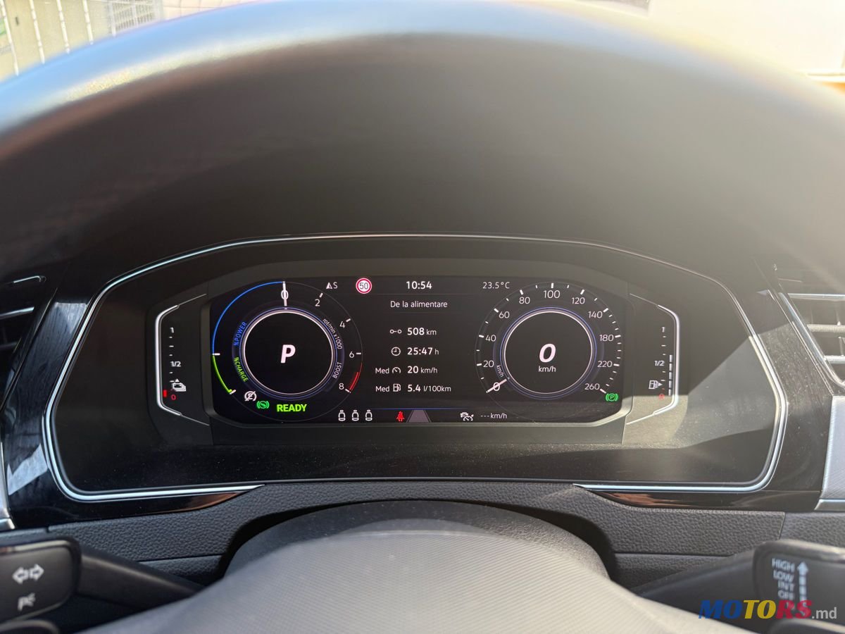 2021' Volkswagen Passat photo #6