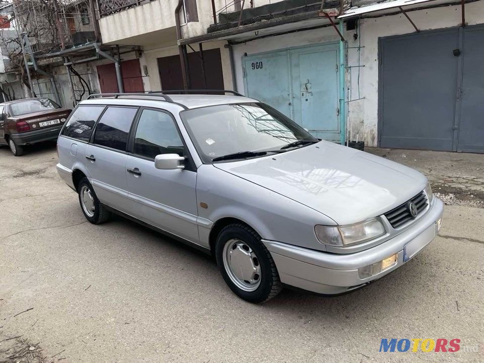 1996' Volkswagen Passat photo #1