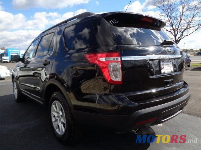 2012' Ford Explorer photo #5