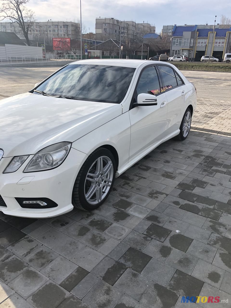 2011' Mercedes-Benz E Класс photo #3