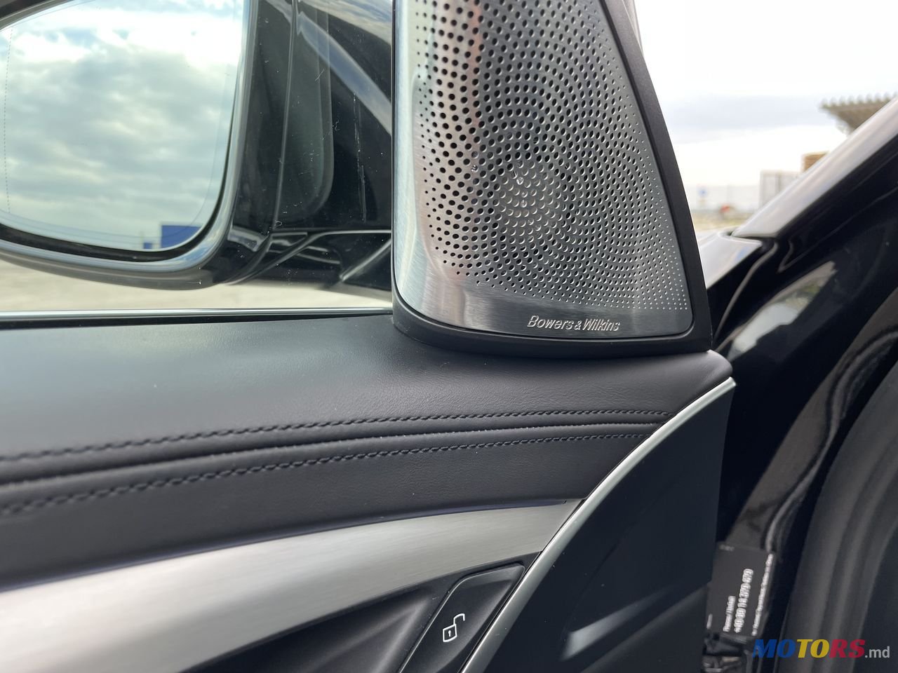 2018' BMW 5 Series photo #5