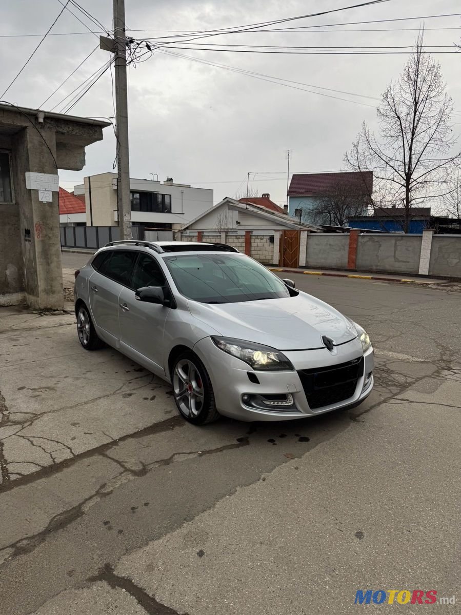2012' Renault Megane photo #1