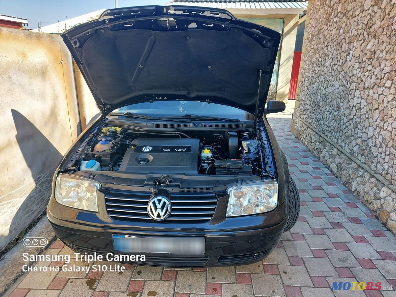 2002' Volkswagen Bora photo #1