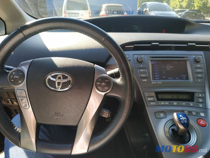 2013' Toyota Prius 30 photo #4