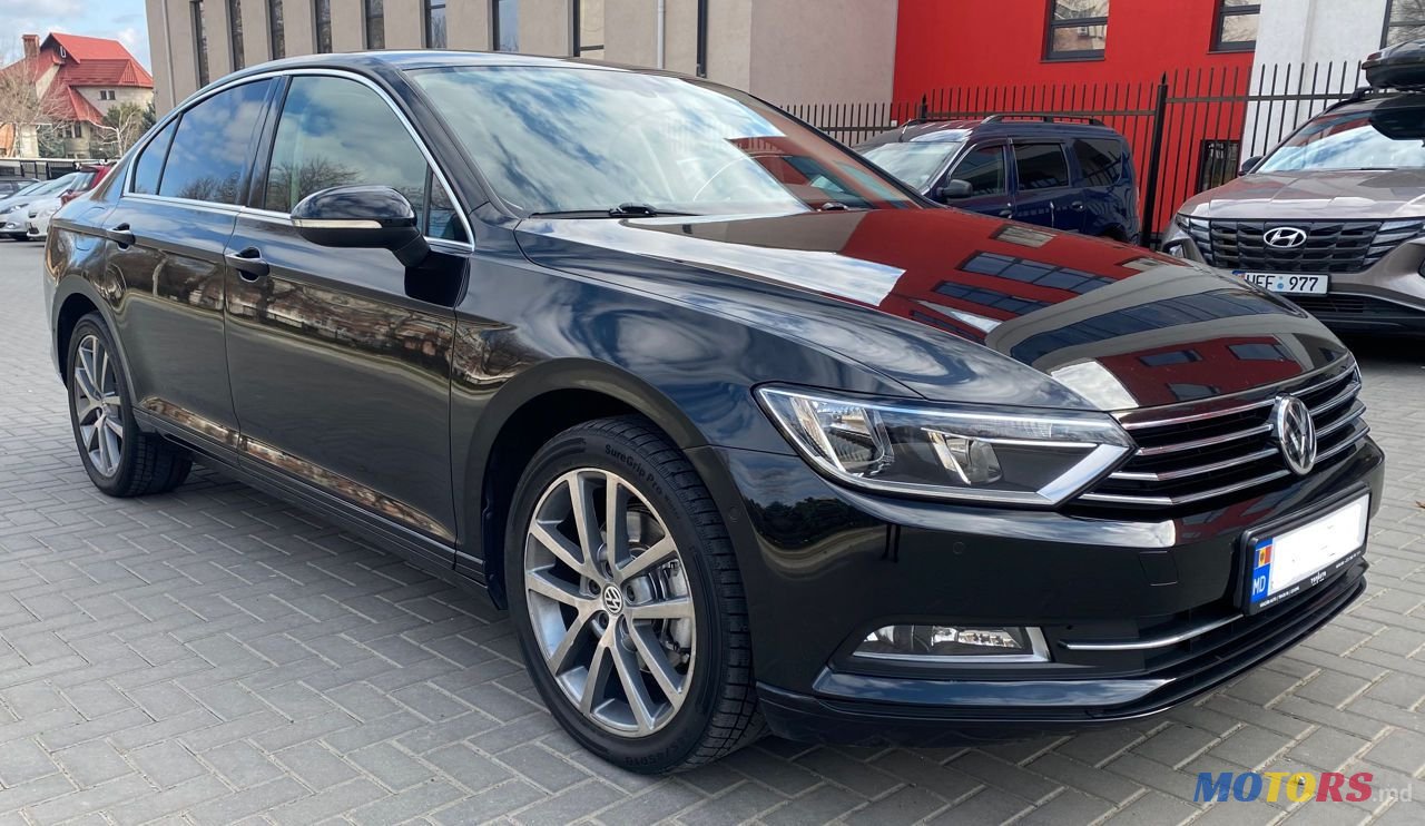 2018' Volkswagen Passat photo #3