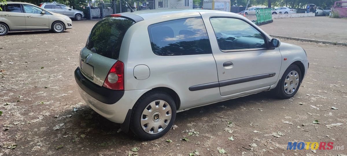 2001' Renault Clio photo #6