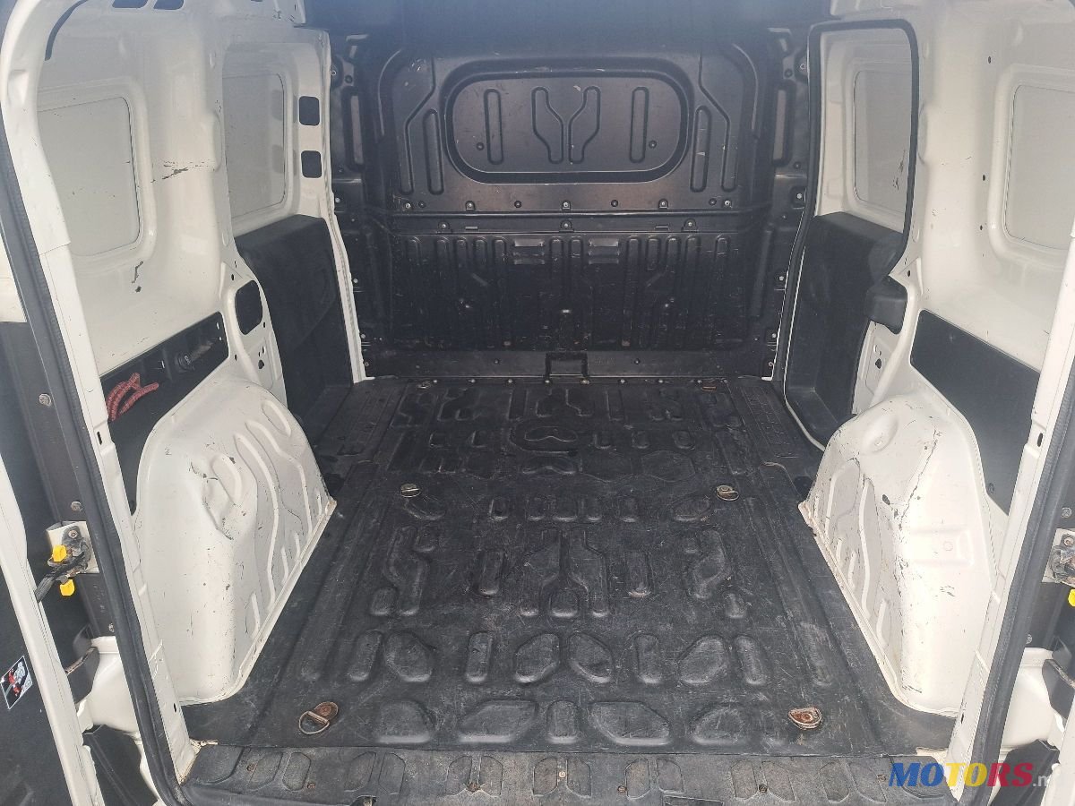 2013' Fiat Doblo photo #4