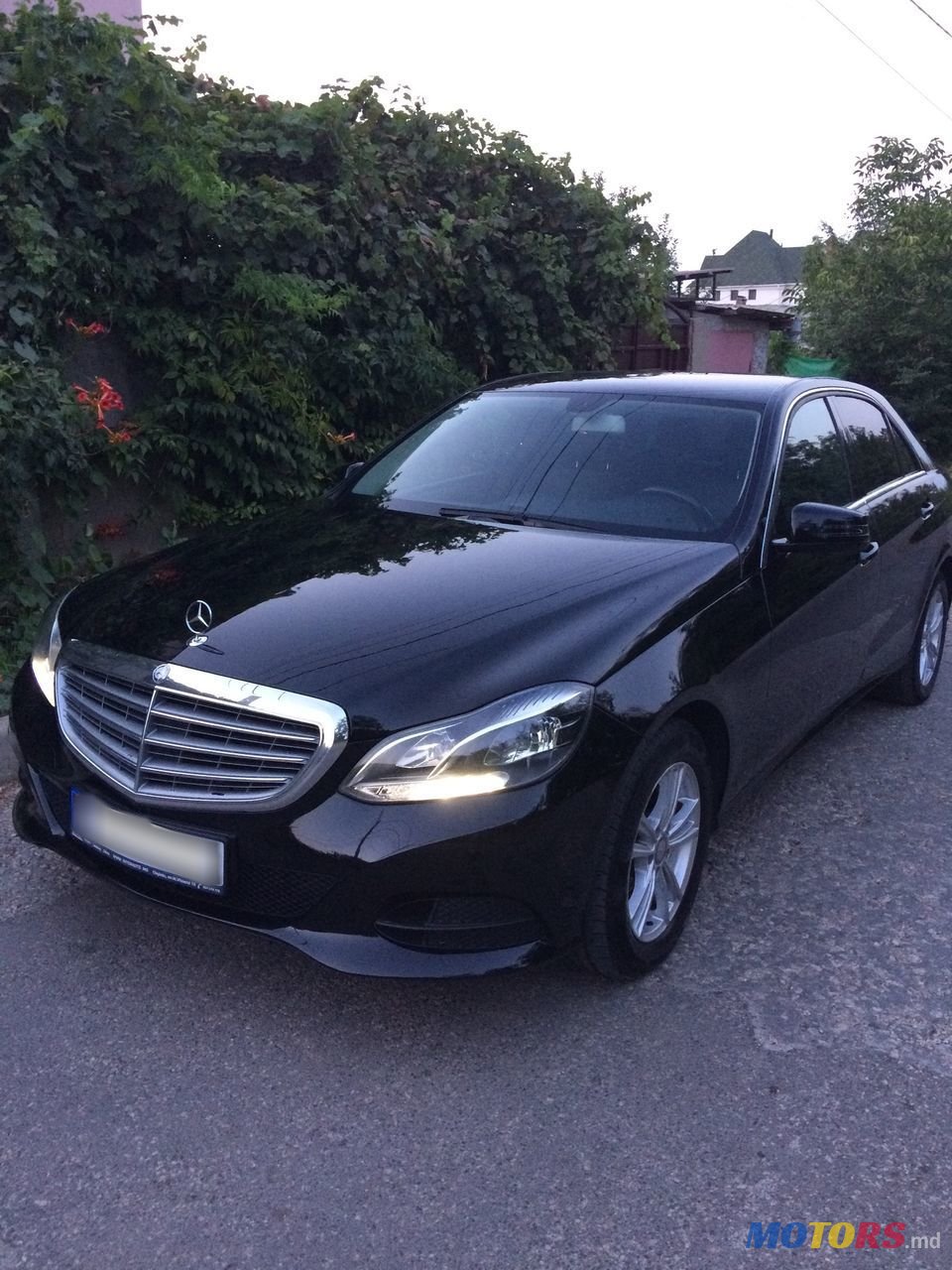 2014' Mercedes-Benz E Класс photo #3