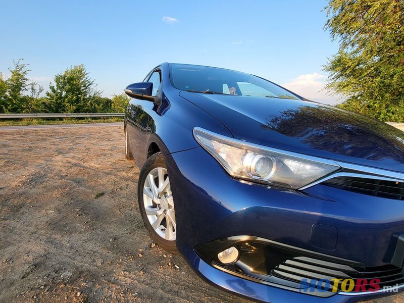 2016' Toyota Auris photo #6