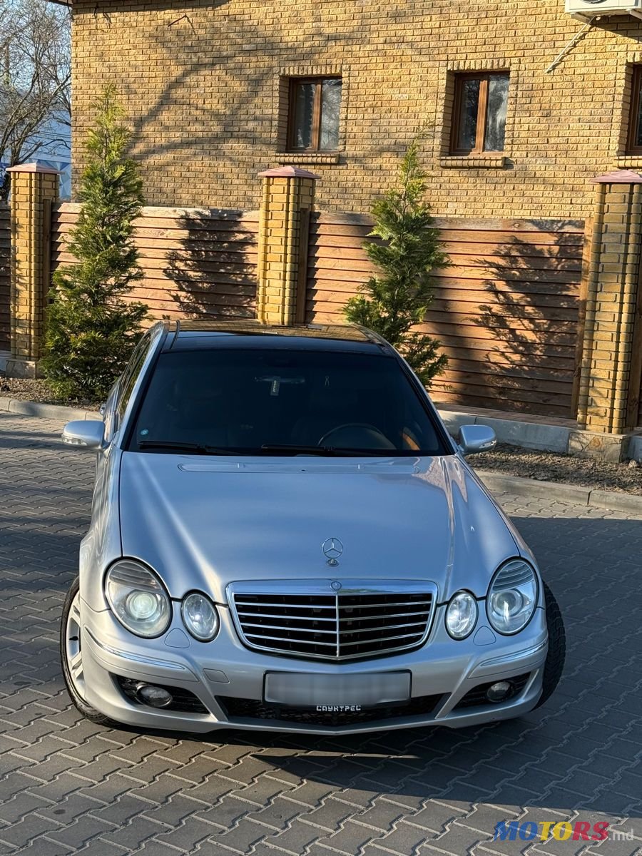 2002' Mercedes-Benz E-Class photo #1