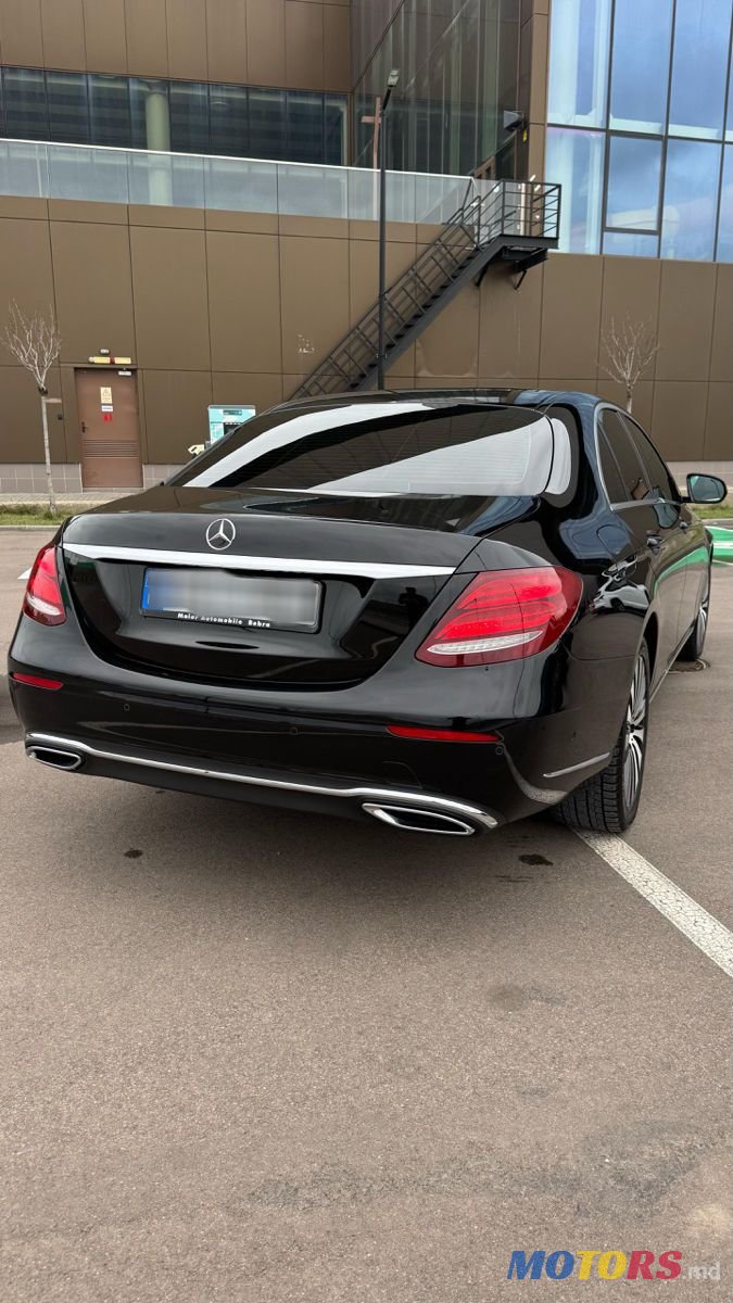 2018' Mercedes-Benz E-Class photo #3