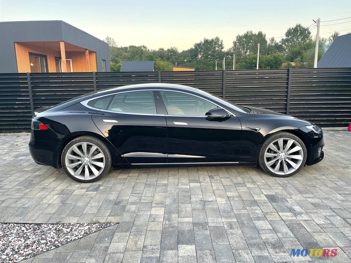 2016' Tesla Model S photo #2