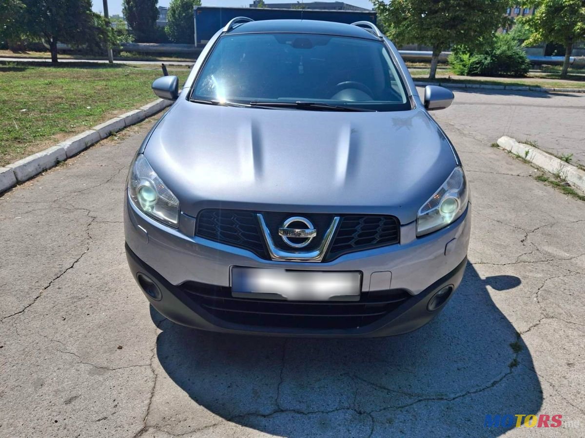 2011' Nissan Qashqai+2 photo #1