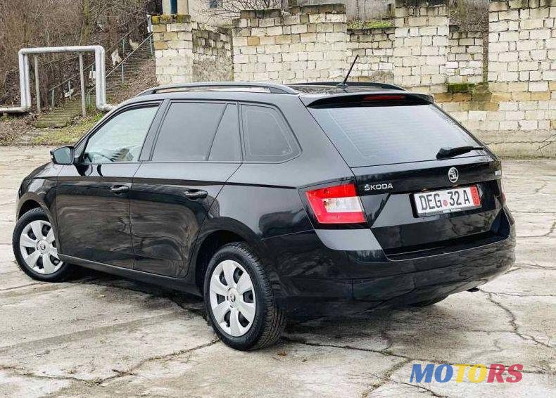 2015' Skoda Fabia photo #1