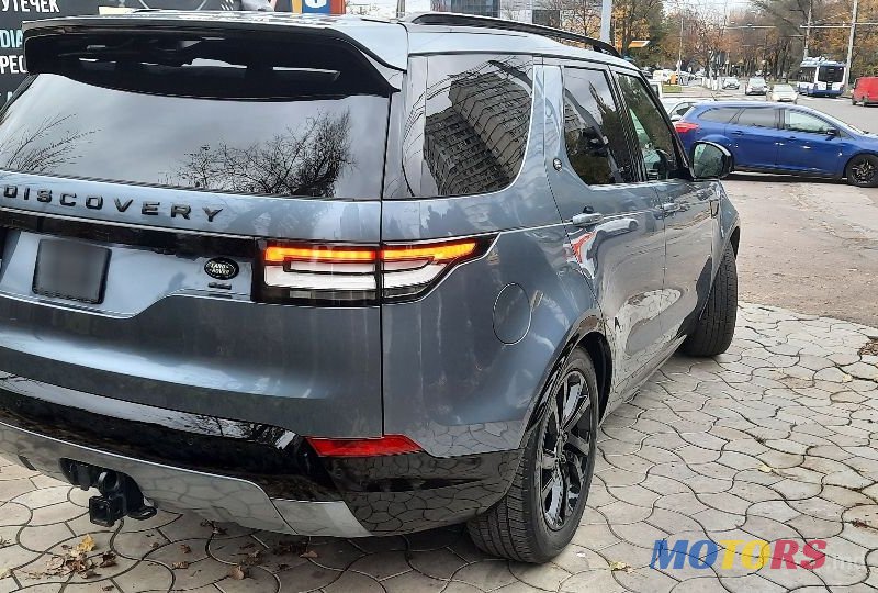2018' Land Rover Discovery photo #4