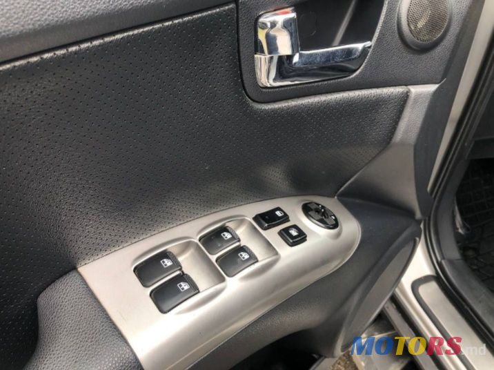 2005' Kia Sportage photo #5