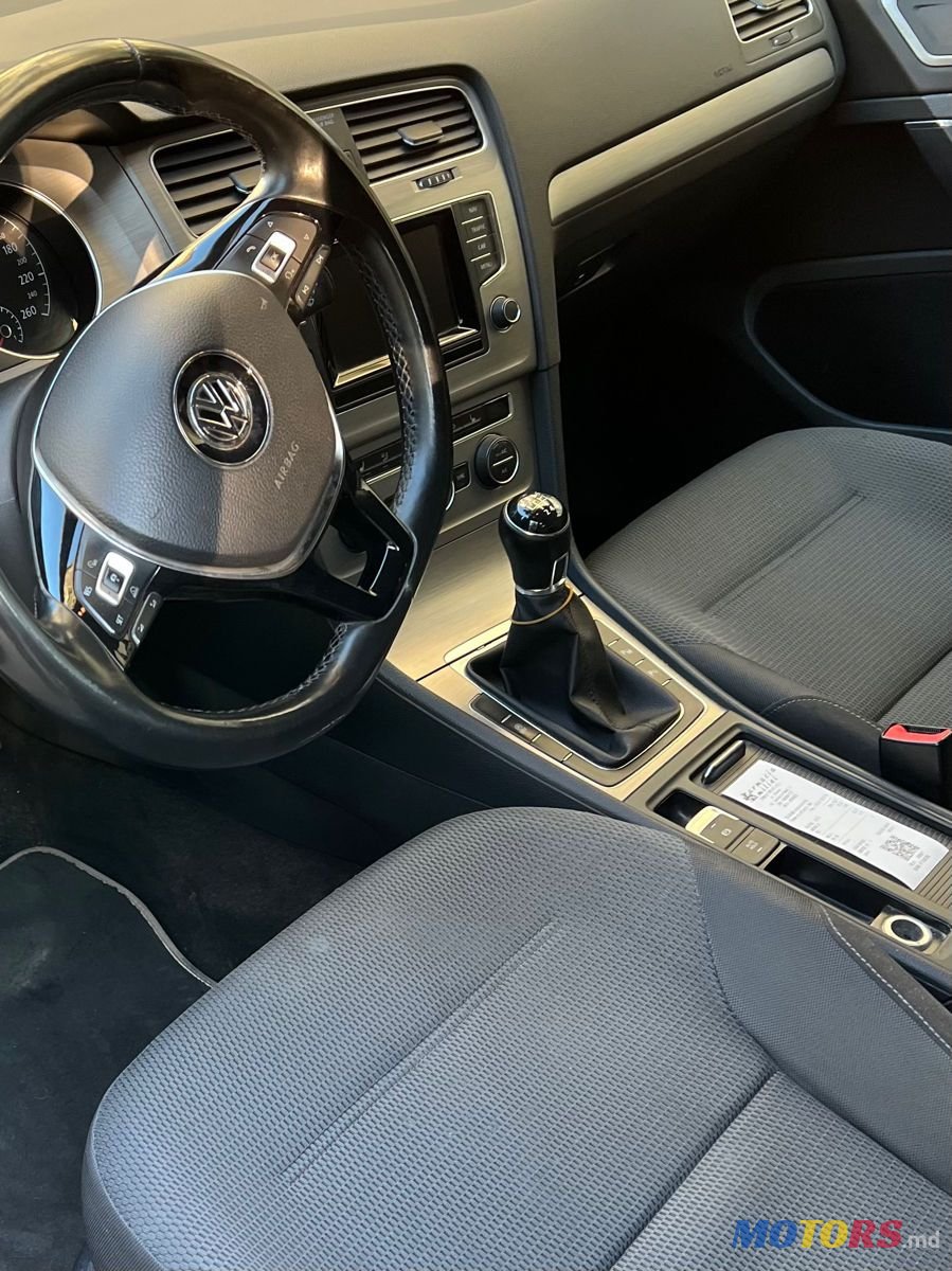 2013' Volkswagen Golf photo #5