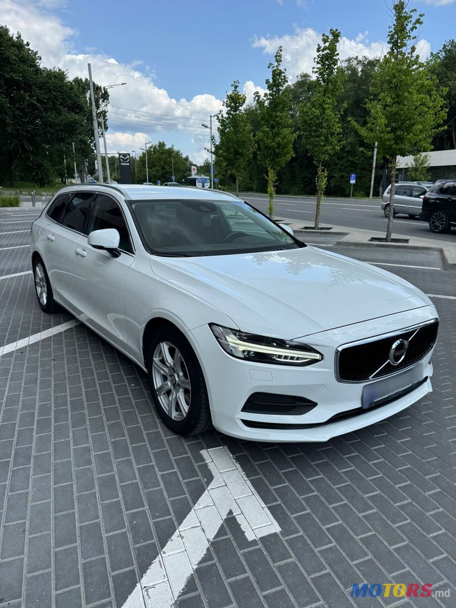 2017' Volvo V90 photo #2