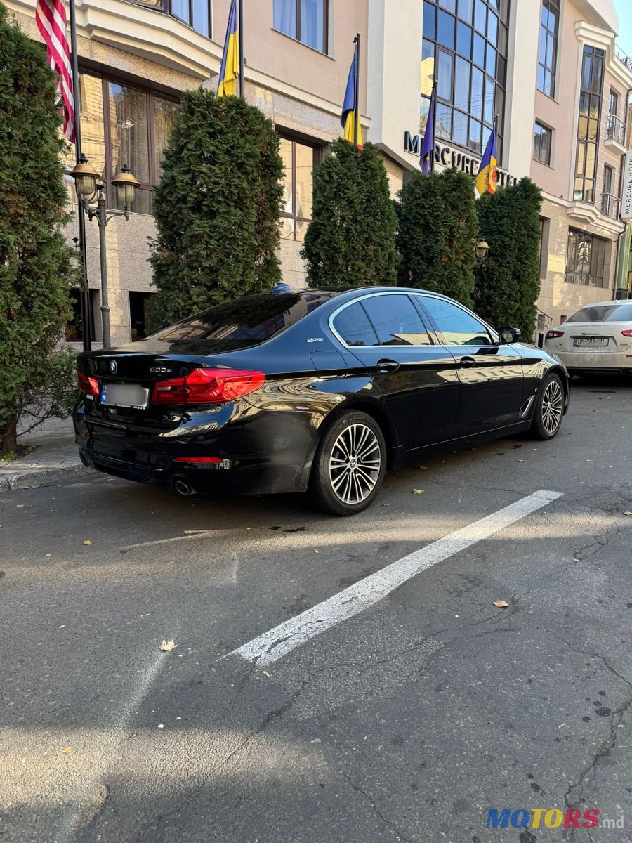 2018' BMW 5 Series photo #3