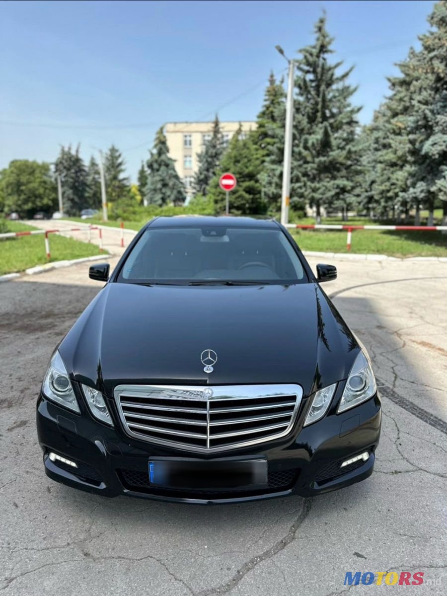 2009' Mercedes-Benz E-Class photo #5