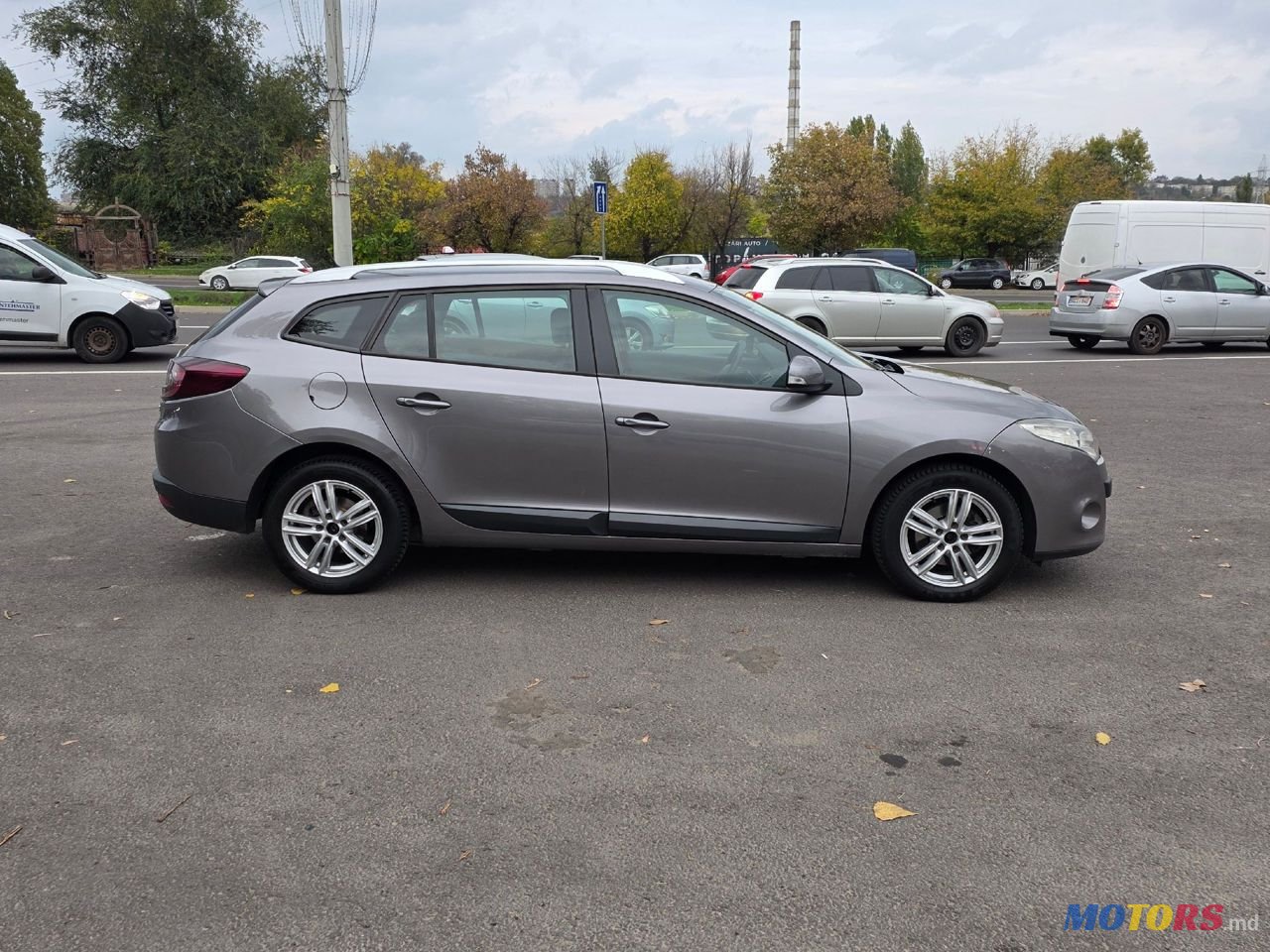 2009' Renault Megane photo #3