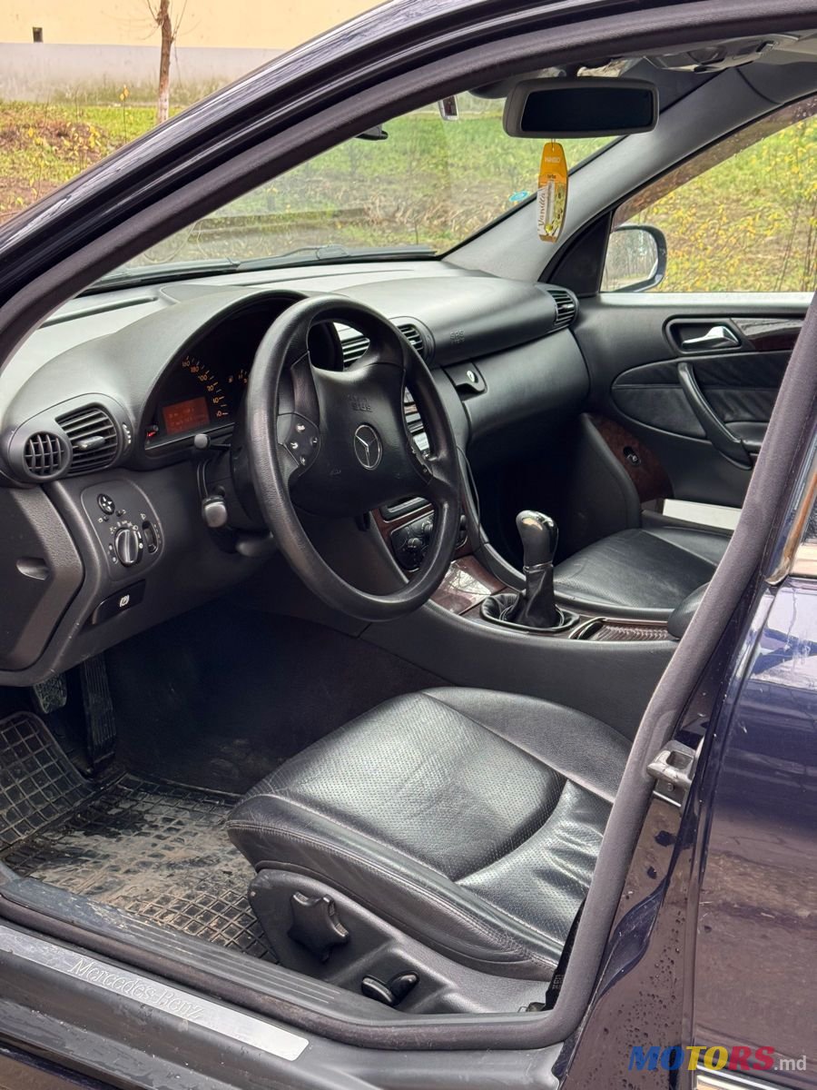 2000' Mercedes-Benz C-Class photo #3