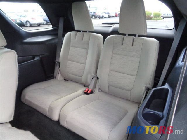 2012' Ford Explorer photo #4