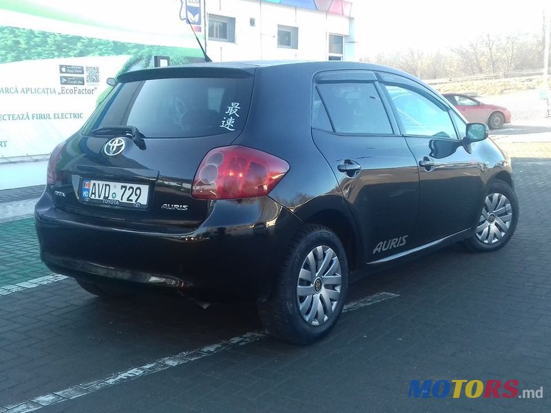 2009' Toyota Auris photo #5