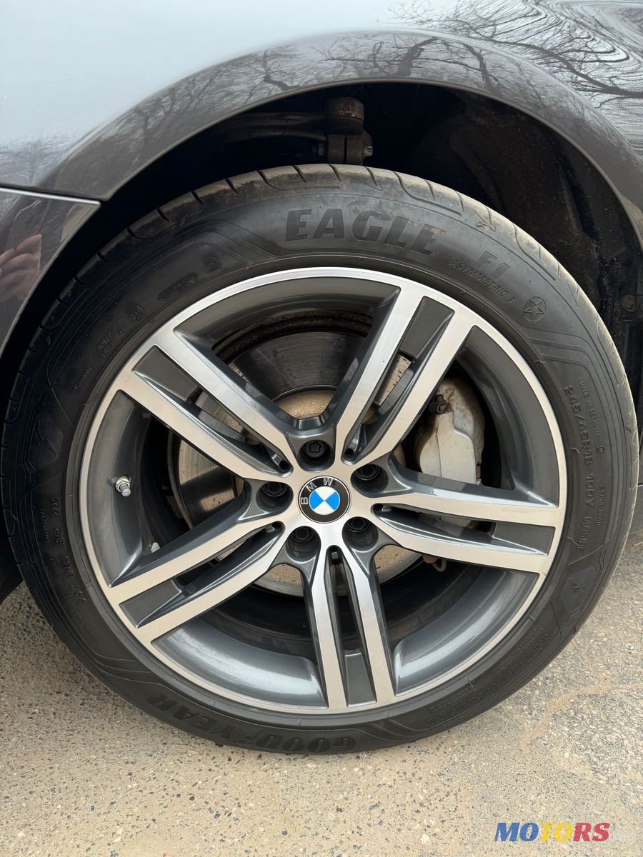 2020' BMW 5 Series photo #4