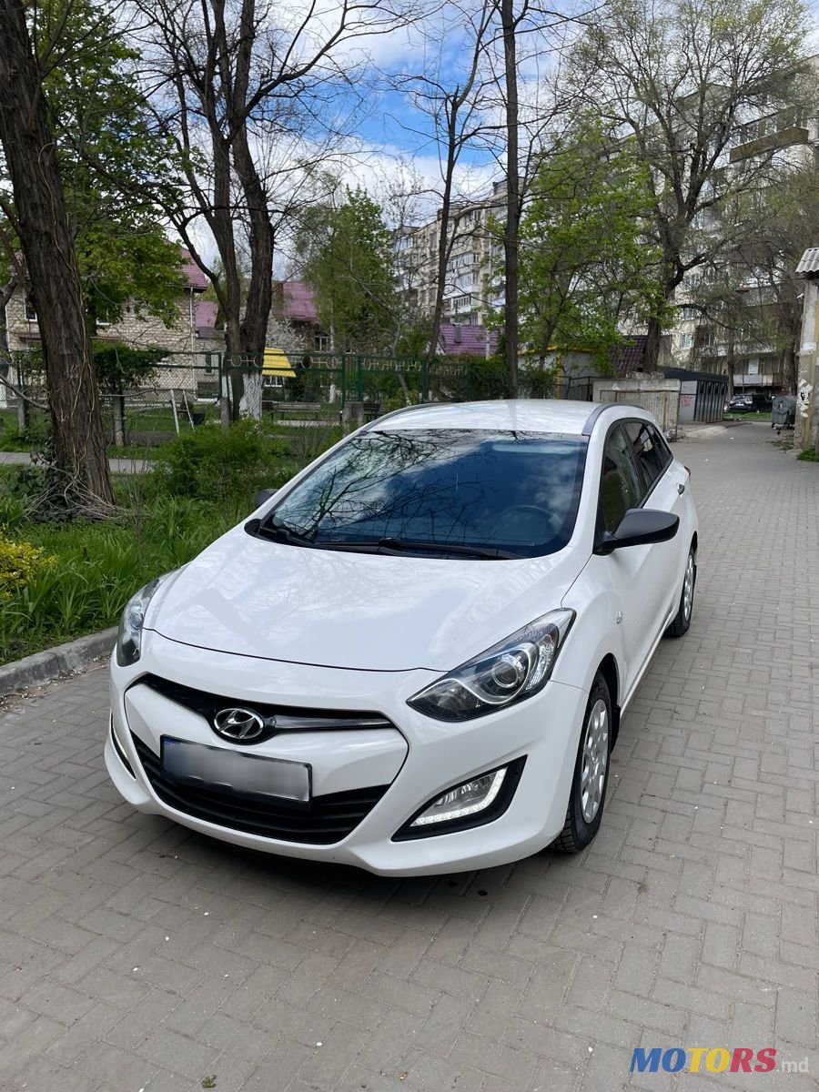 2013' Hyundai i30 photo #1