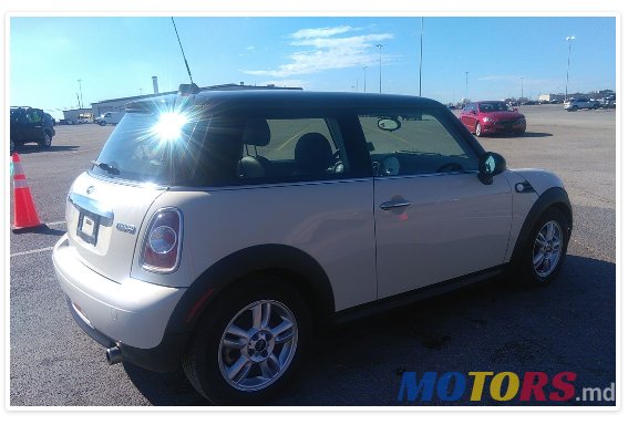 2013' MINI Cooper photo #3