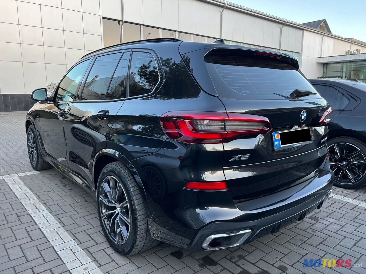 2022' BMW X5 photo #3
