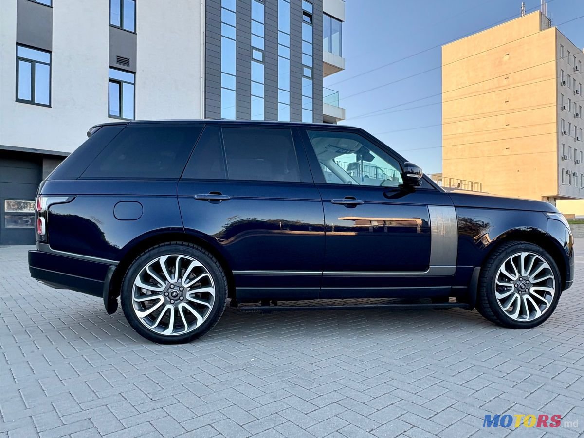 2020' Land Rover Range Rover photo #1