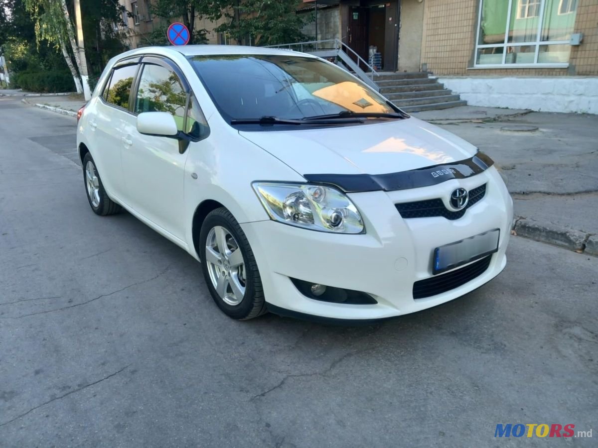 2009' Toyota Auris photo #2