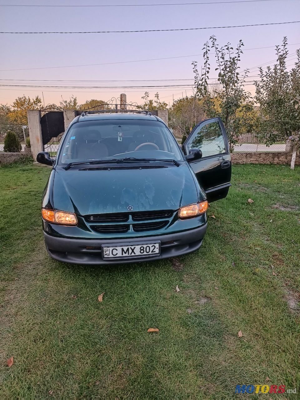 1997' Chrysler Voyager photo #6