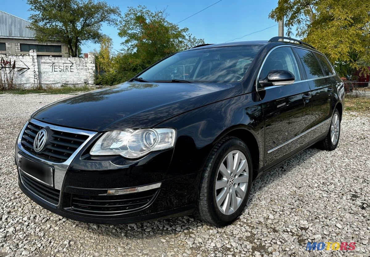 2007' Volkswagen Passat photo #2