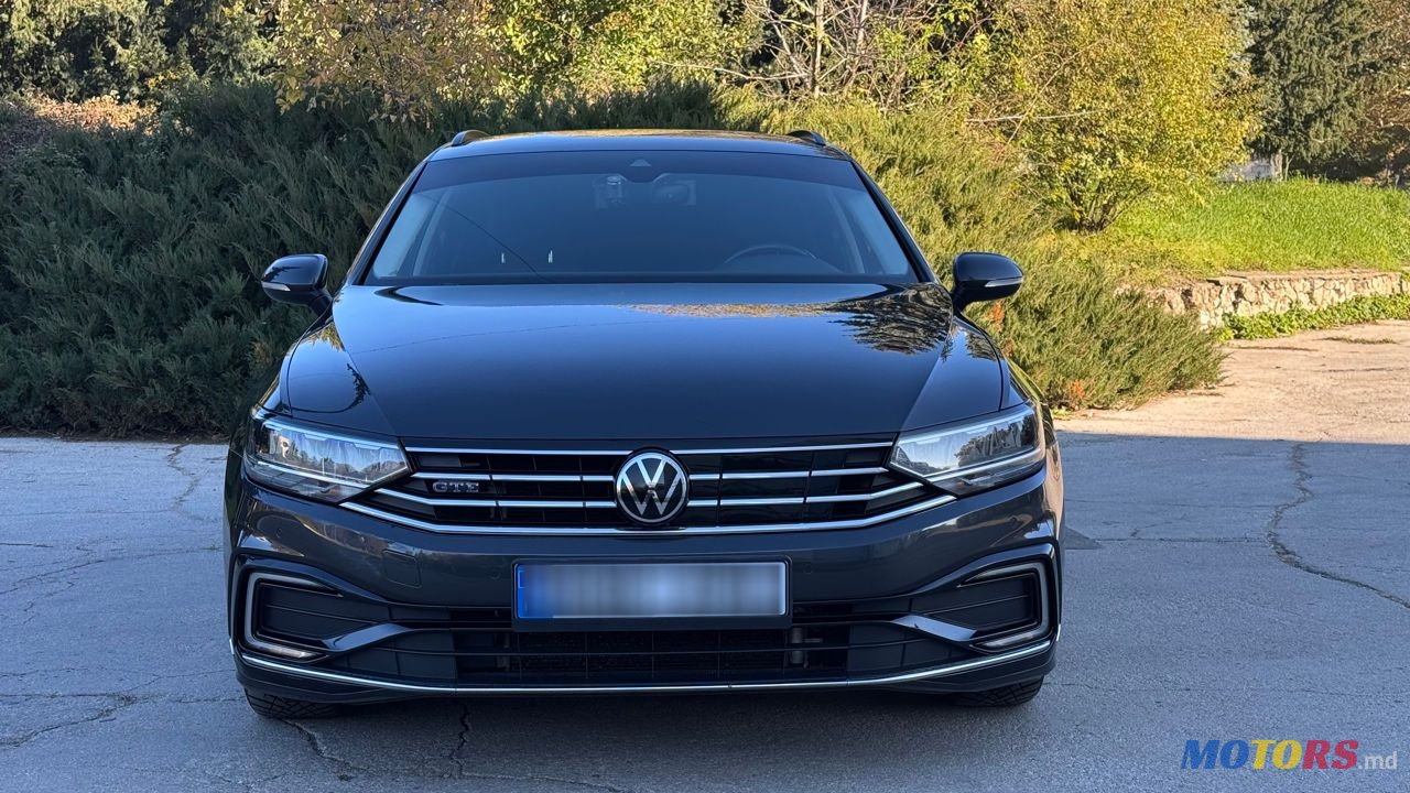 2020' Volkswagen Passat photo #3