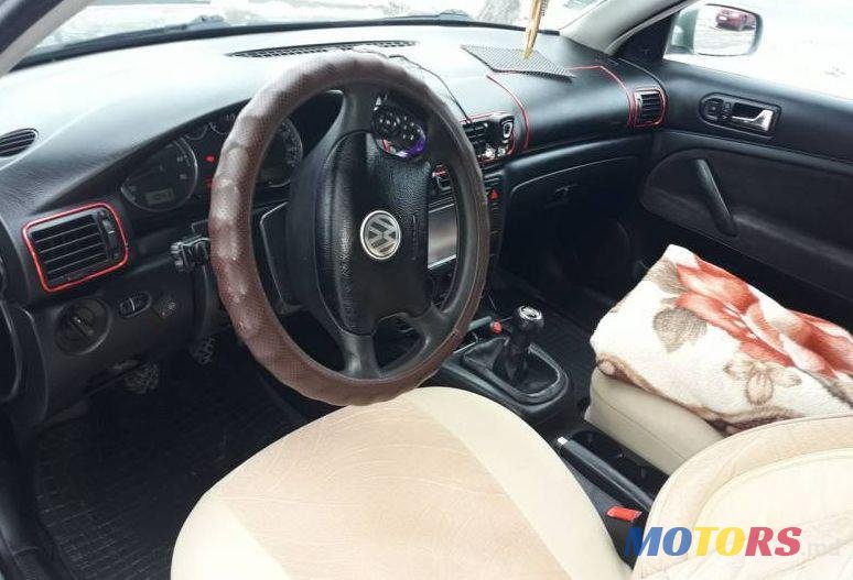 2003' Volkswagen Passat photo #1