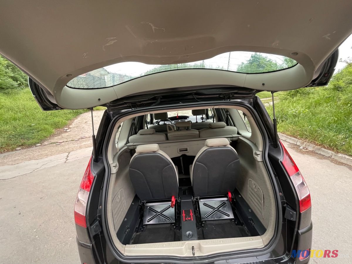 2006' Renault Grand Scenic photo #5