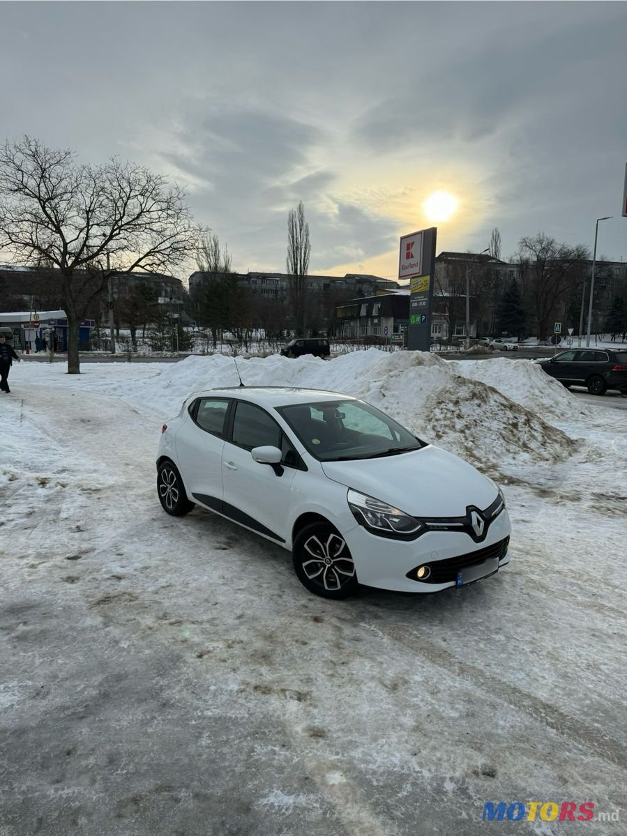 2014' Renault Clio photo #1
