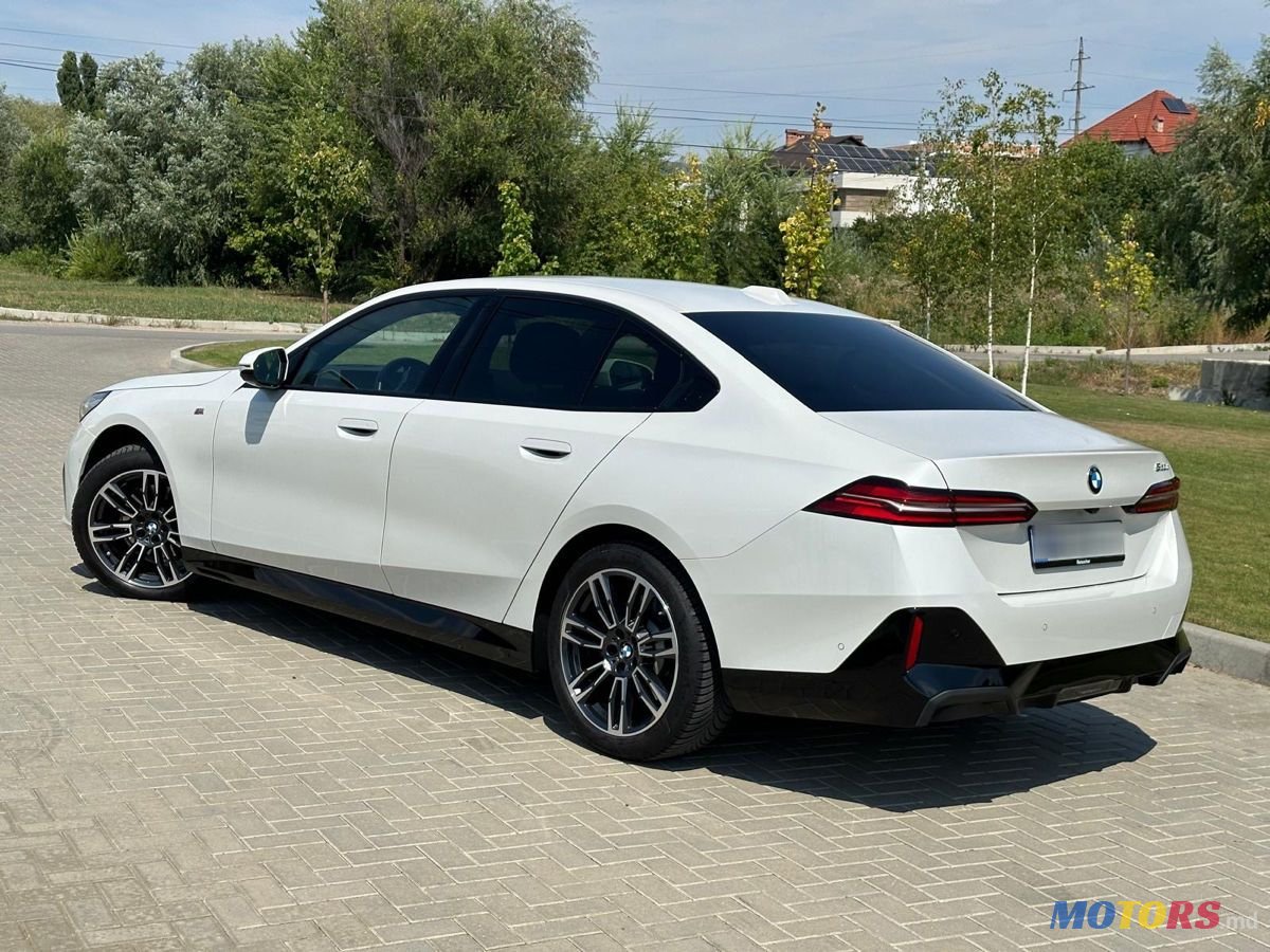 2023' BMW 5 Series photo #5