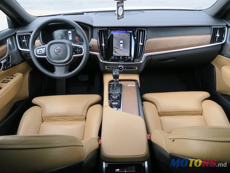 2016' Volvo S90 photo #6