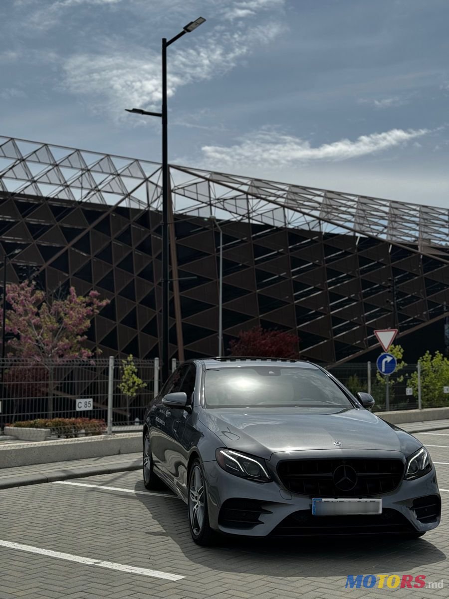 2019' Mercedes-Benz E-Class photo #3