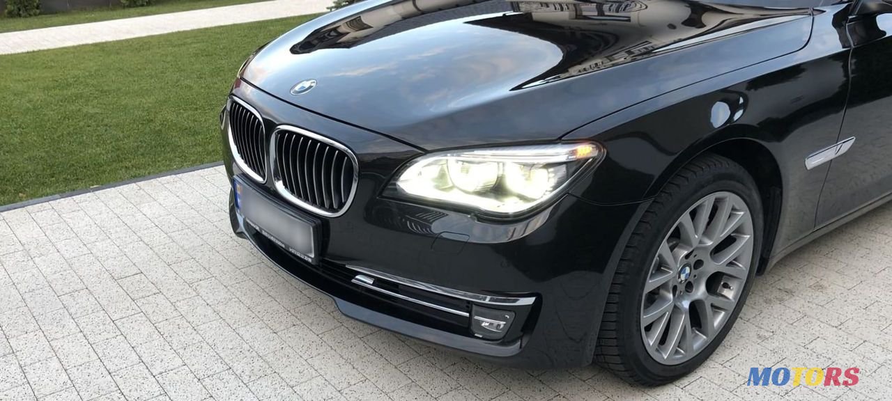 2012' BMW 7 Series photo #4